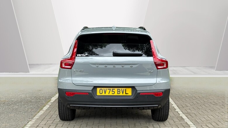 Volvo XC40 2.0 B4P Ultra Dark 5dr Auto Petrol Estate